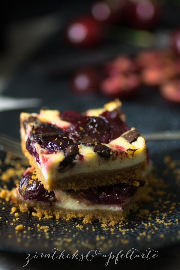 Rezeptbild: Kirsch-Cheesecake mit Schokostücken
