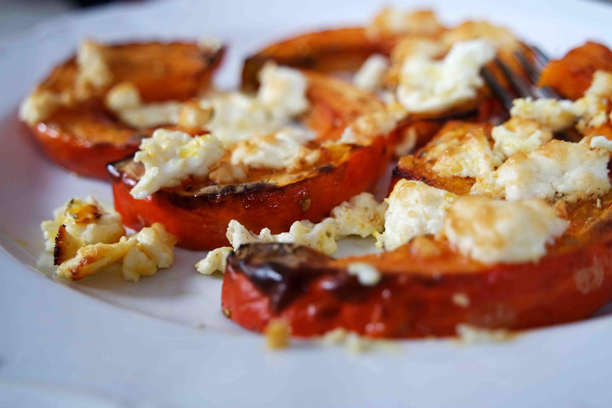 Rezeptbild: Ofenkürbis mit Feta