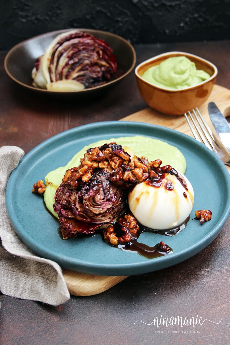 Rezeptbild: Gebratener Radicchio mit Burrata auf Avocadocreme