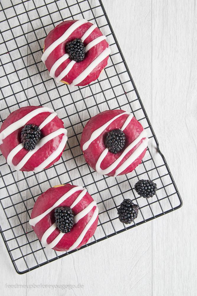 Rezeptbild: Brombeer-Donuts