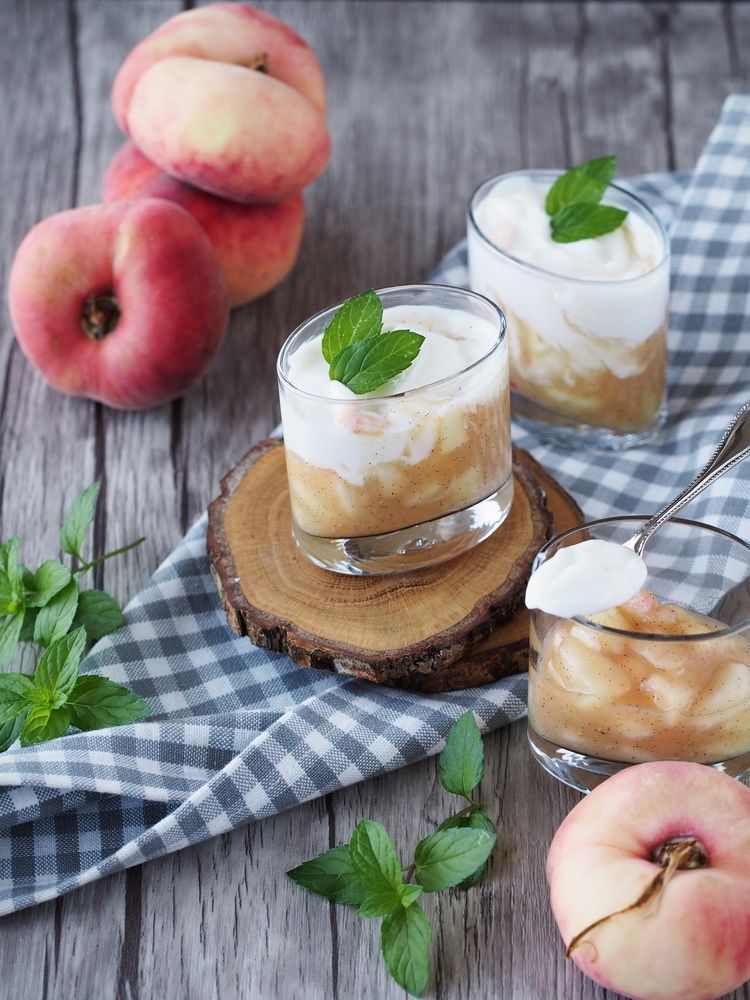 Rezeptbild: Weinbergpfirsich mit Joghurt