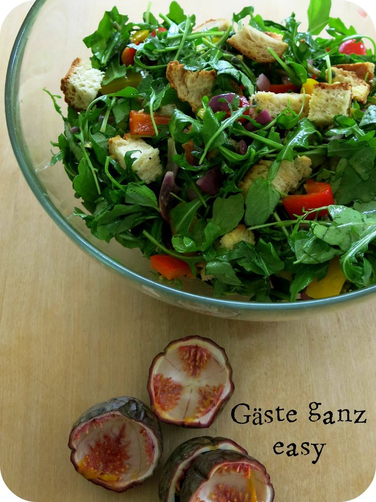 Rezeptbild: Brotsalat  mit Passionsfruchtdressing