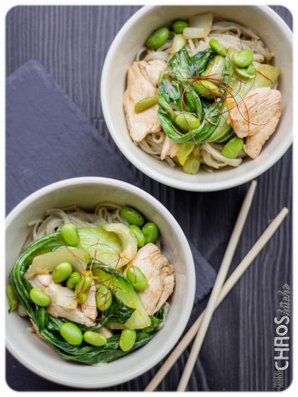 Rezeptbild: Reisnudeln mit Pak Choy, Edamame und Huhn