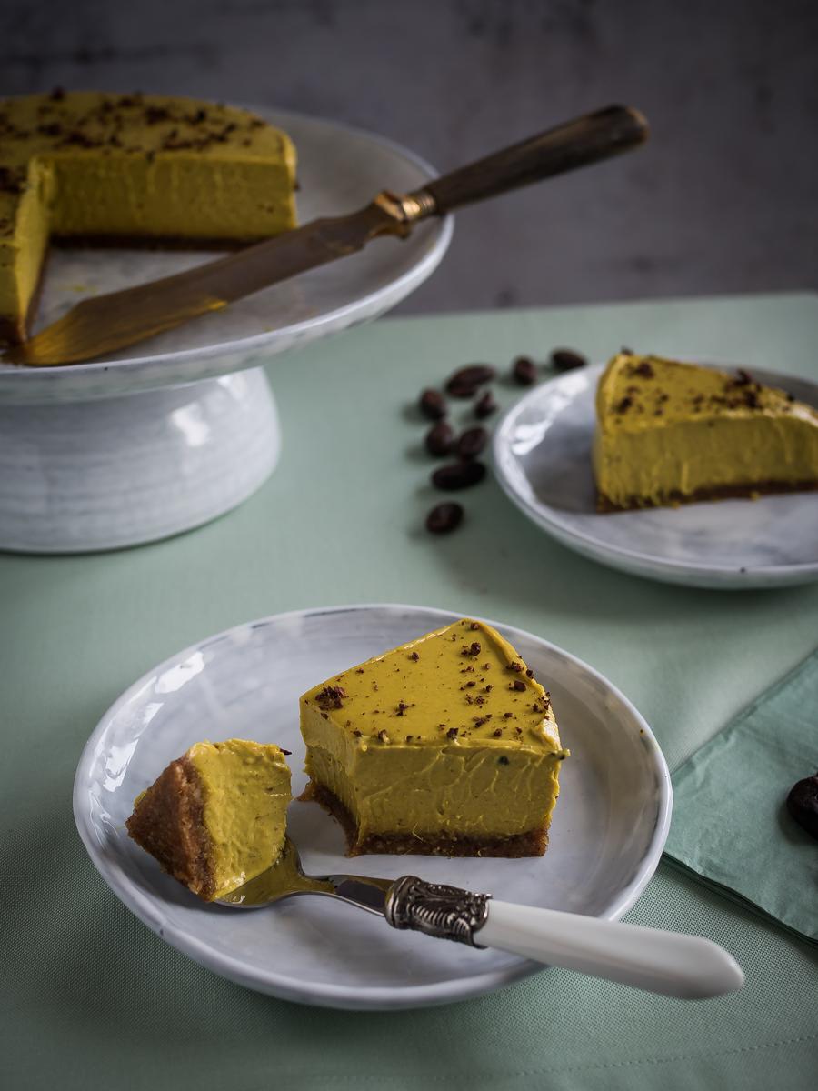 Rezeptbild: Kurkuma im Kuchen: mein golden Milk Rawcake.