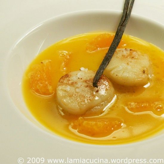 Rezeptbild: Jakobsmuscheln mit Mandarinen-Vanillebutter