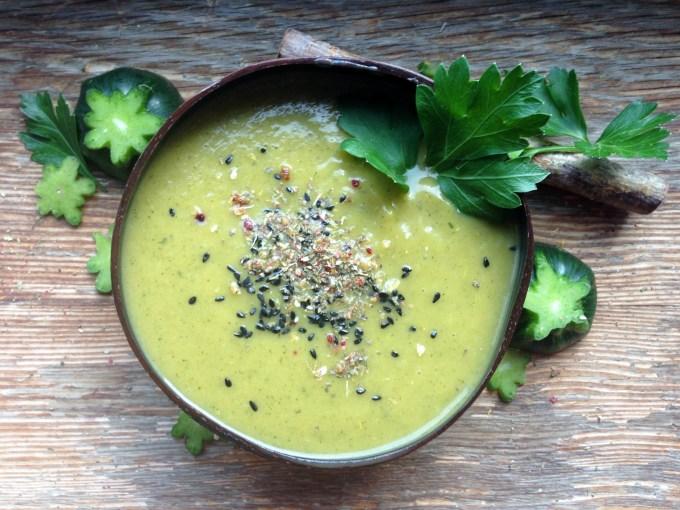 Rezeptbild: Suppe mit Zucchini und Süßkartoffel