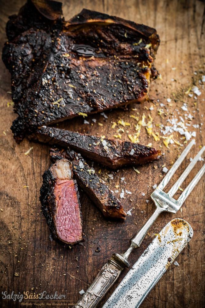 Rezeptbild:  BISTECCA FIORENTINA MIT SCAMORZA-KARTOFFELN 