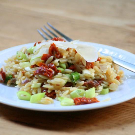 Rezeptbild: Pastasotto mit getrockneten Tomaten