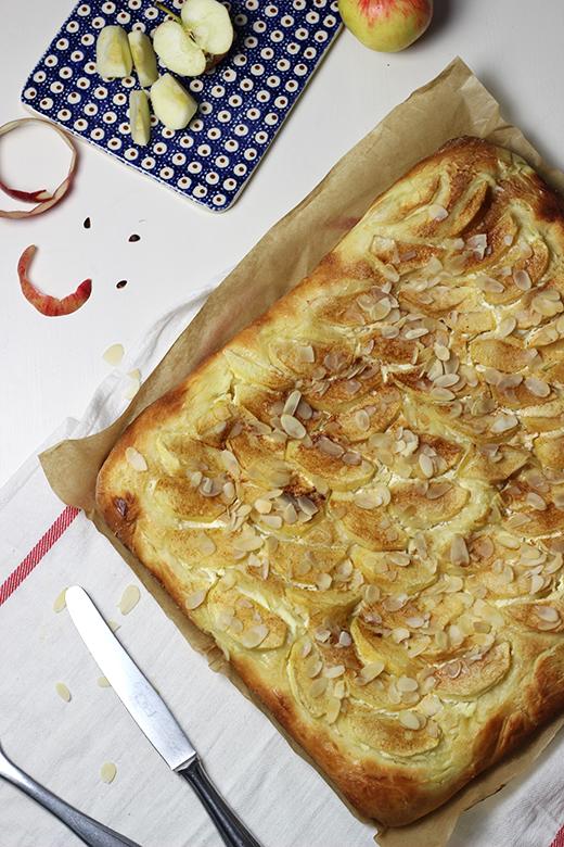 Rezeptbild: Apfel-Schmand-Blechkuchen