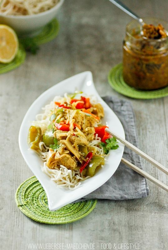 Rezeptbild: Selbstgemachte gelbe Currypaste