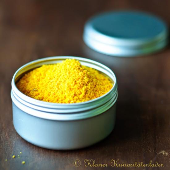 Rezeptbild: Orangen- und Zitronenschalenpulver
