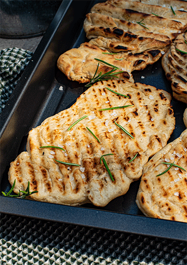 Rezeptbild: Fladenbrote vom Grill