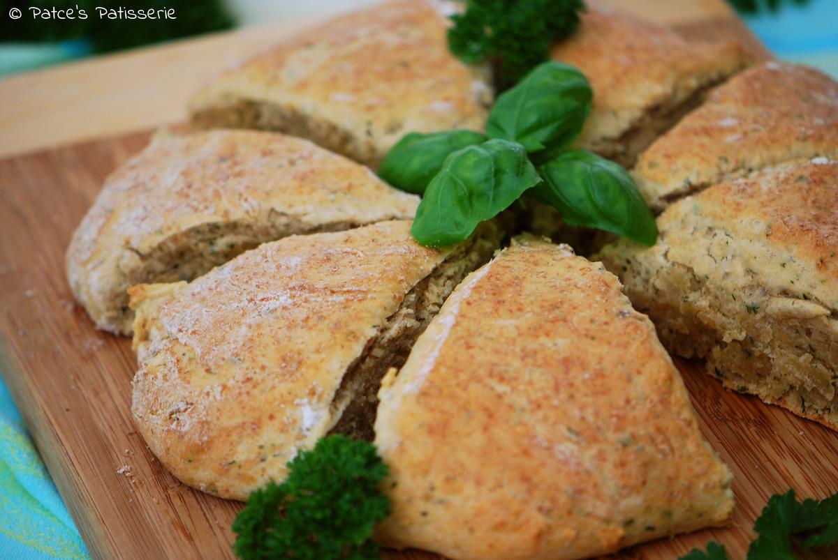 Rezeptbild: Kräuterbutter-Scones
