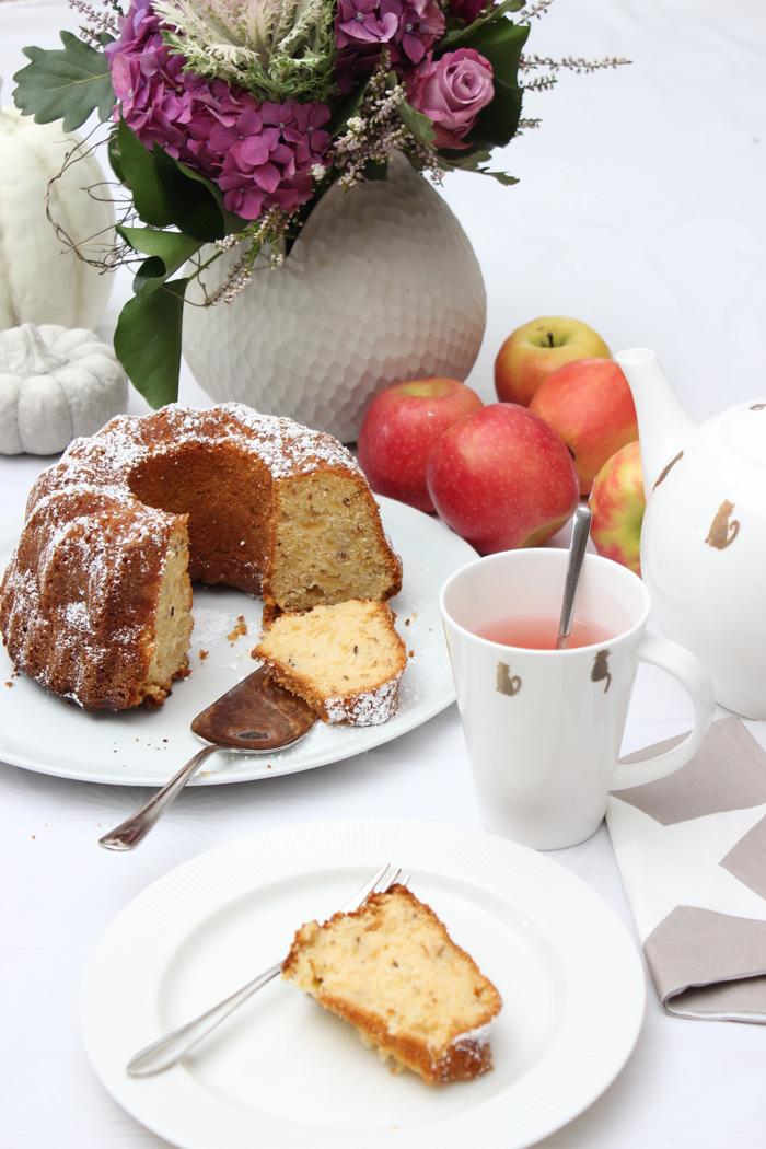 Rezeptbild: Apfel-Gugelhupf – saftig und fruchtig | Low Carb und Glutenfrei
