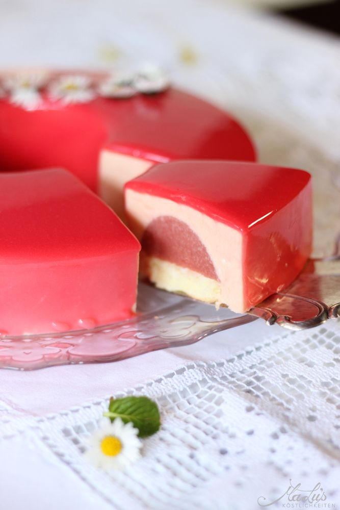Rezeptbild: Erdbeer-Rhabarber Torte
