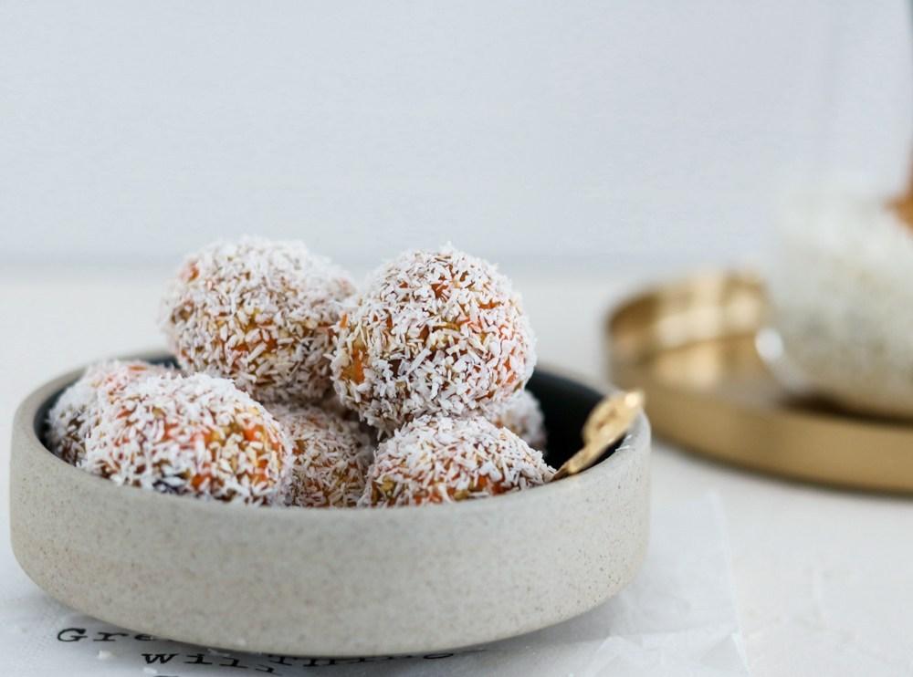 Rezeptbild: Raw Carrot-Cake Bites