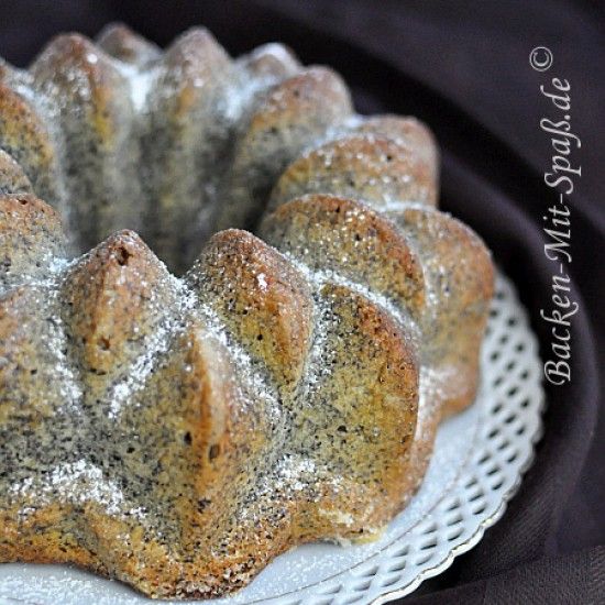 Rezeptbild: Mohn-Kokos- Gugelhupf