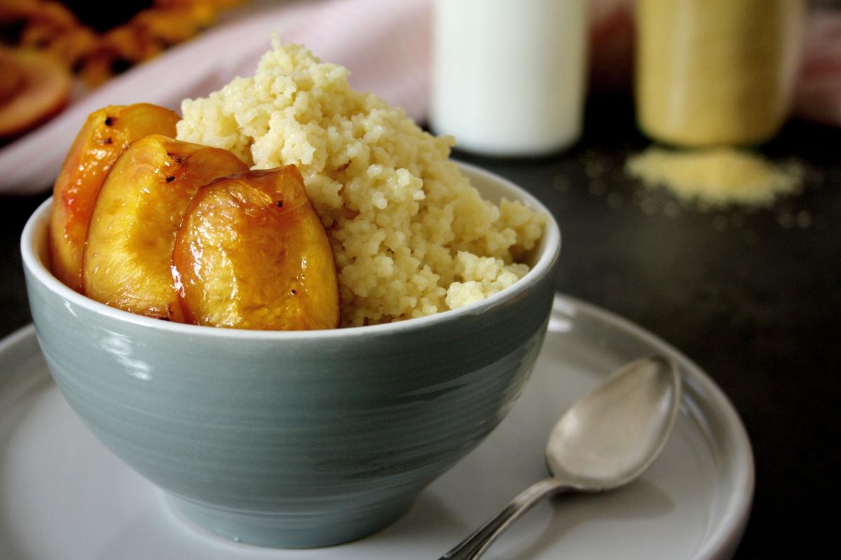 Rezeptbild: Süsser Couscous mit gegrillten Nektarinen