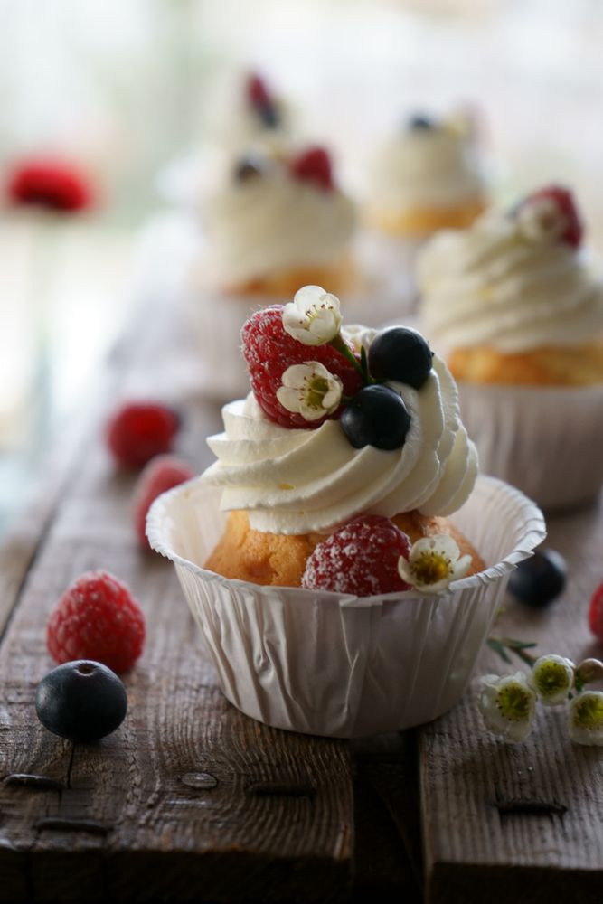 Rezeptbild: Philadelphia-Cupcakes mit Beerenfrüchten
