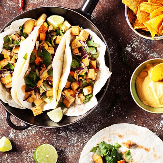 Rezeptbild: Tofu Tortillas & vegan Hot Nacho Cheese
