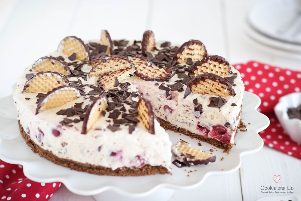 Rezeptbild: Kirsch-Schokokuss-Torte (no bake)