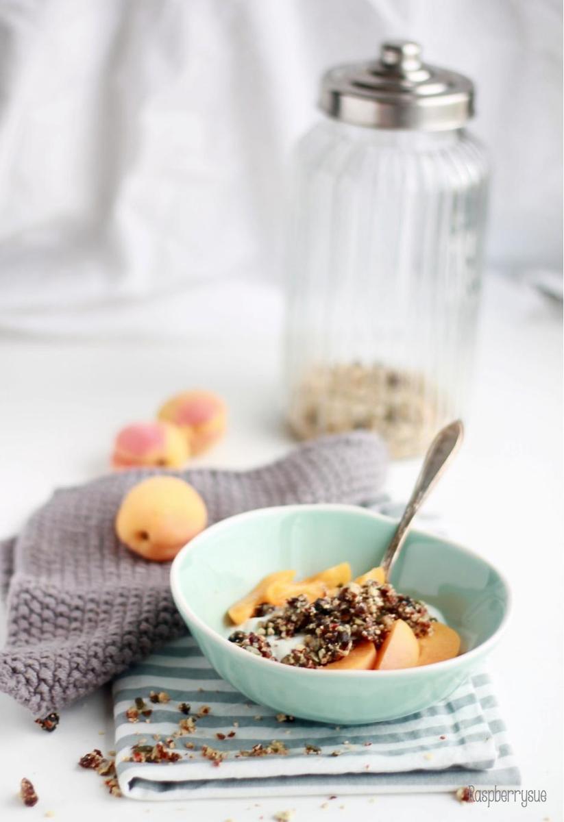 Rezeptbild: Superfruit Granola Bowl