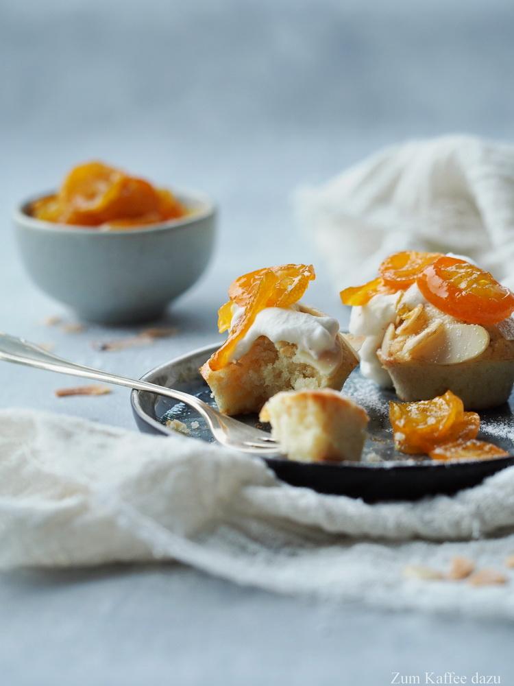 Rezeptbild: Mandelmuffins mit Kumquatmarmelade und Sahne