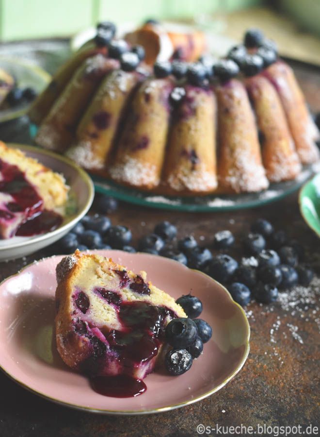 Rezeptbild: Blaubeer Joghurt Guglhupf 
