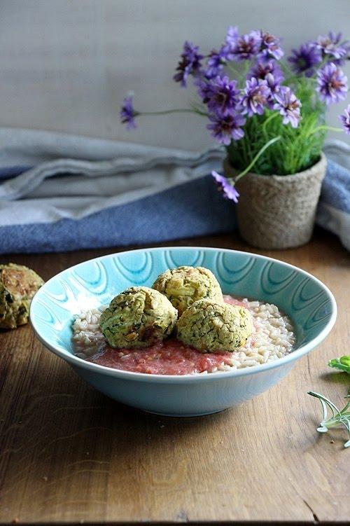 Rezeptbild: Zucchinibällchen in Tomatensosse