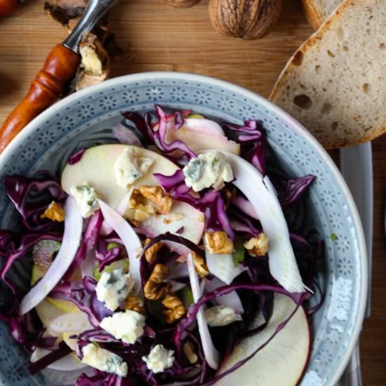 Rezeptbild: Knackiger Winter-Rotkohlsalat