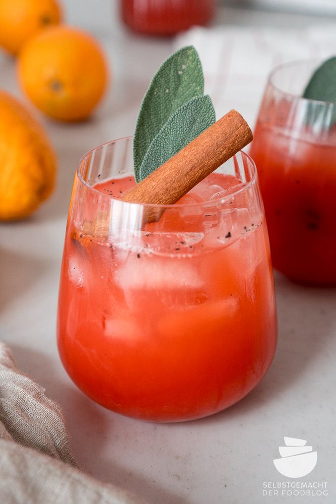 Rezeptbild: Weihnachtsspritz mit Blutorange, Zimt und Vanille