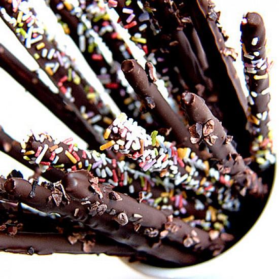 Rezeptbild: Salzstangen im Schokomantel