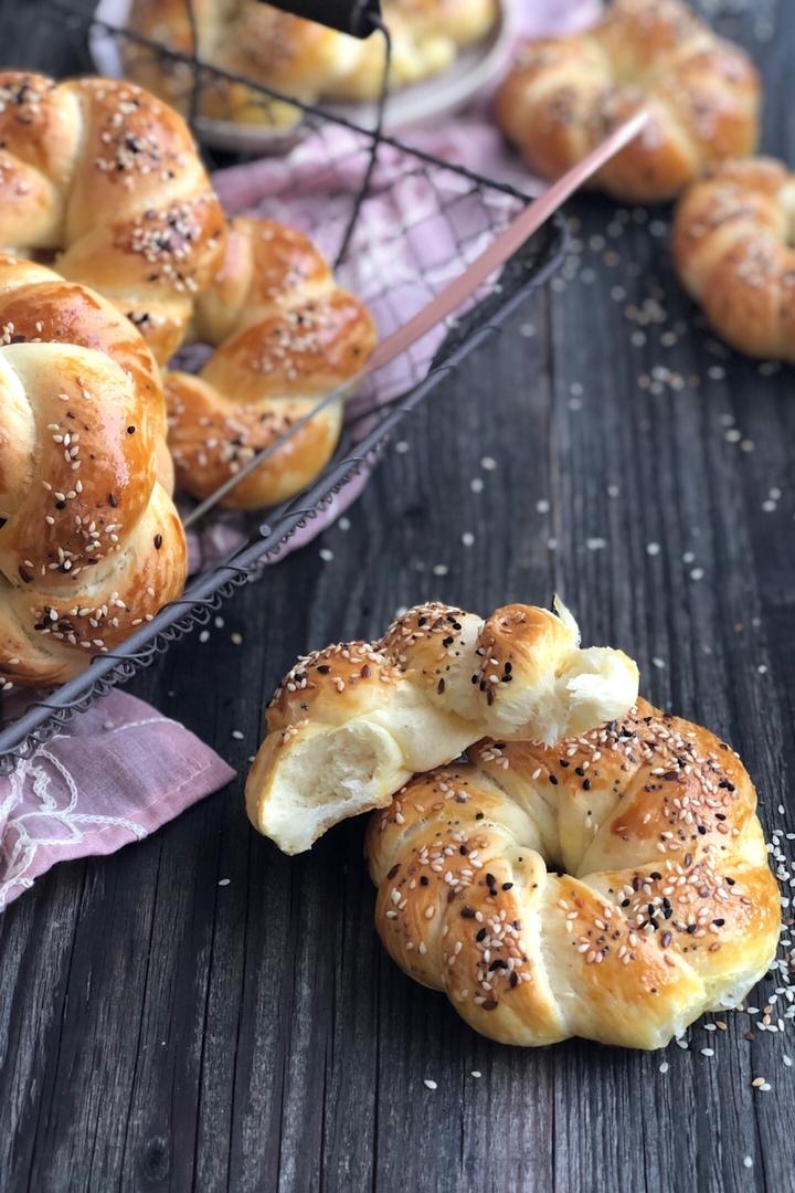 Rezeptbild: Açma – türkische butterzarte Brötchen