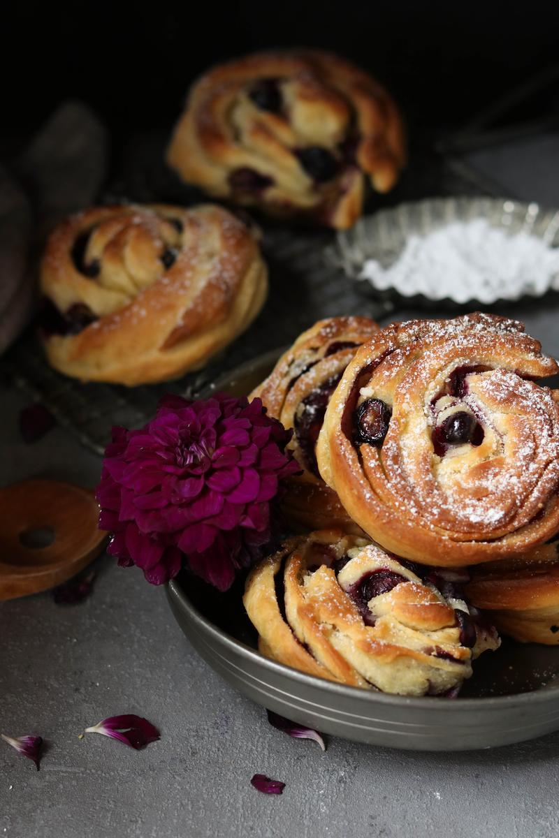Rezeptbild: Heidelbeer-Cruffins