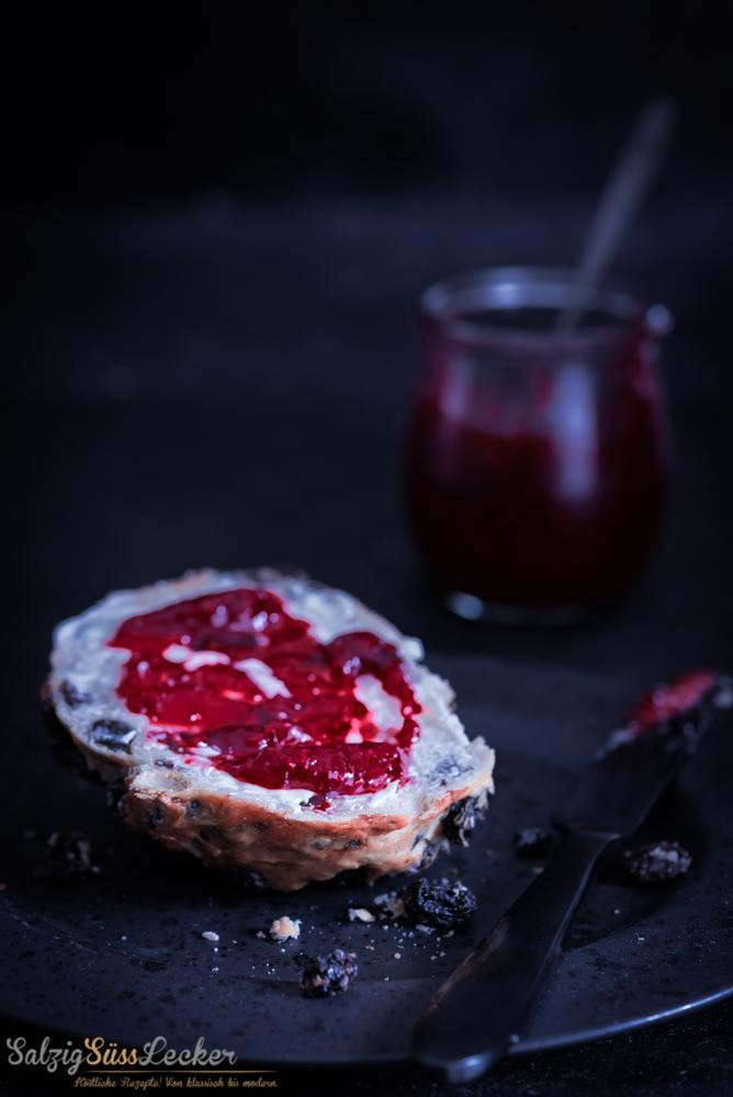 Rezeptbild: Krentebroodje, das holländische Rosinenbrötchen
