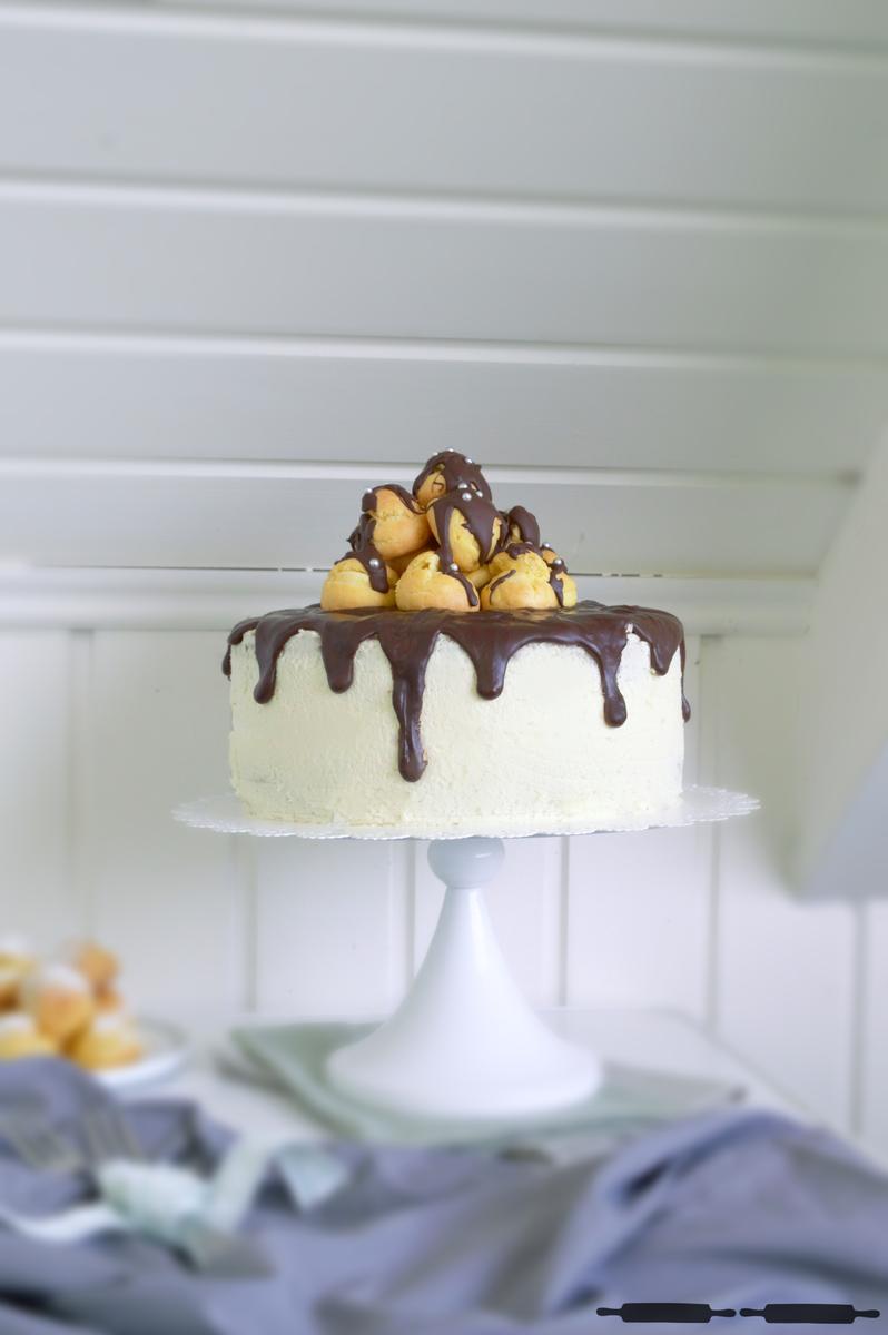 Rezeptbild: Torte mit Profiteroles 