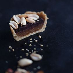 Rezeptbild: Raw Peanut Caramel Pie