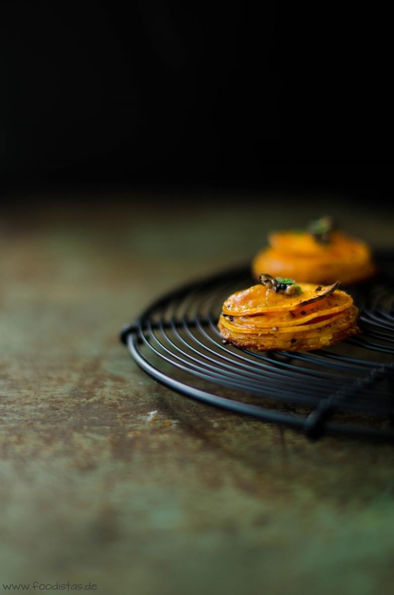 Rezeptbild: Süßkartoffel-Cheddar-Türmchen mit Trüffel