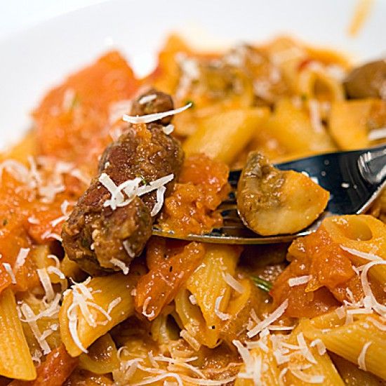 Rezeptbild: Penne mit Champignons und Fenchelsalsiccia