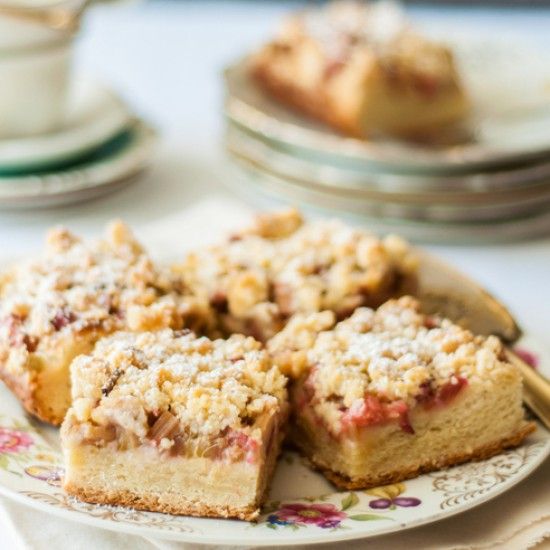 Rezeptbild: Rhabarber-Streuselkuchen