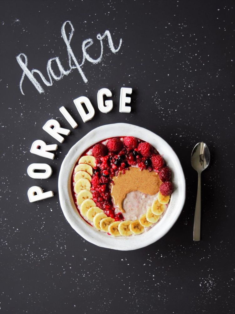 Rezeptbild: Porridge mit Beeren & Banane