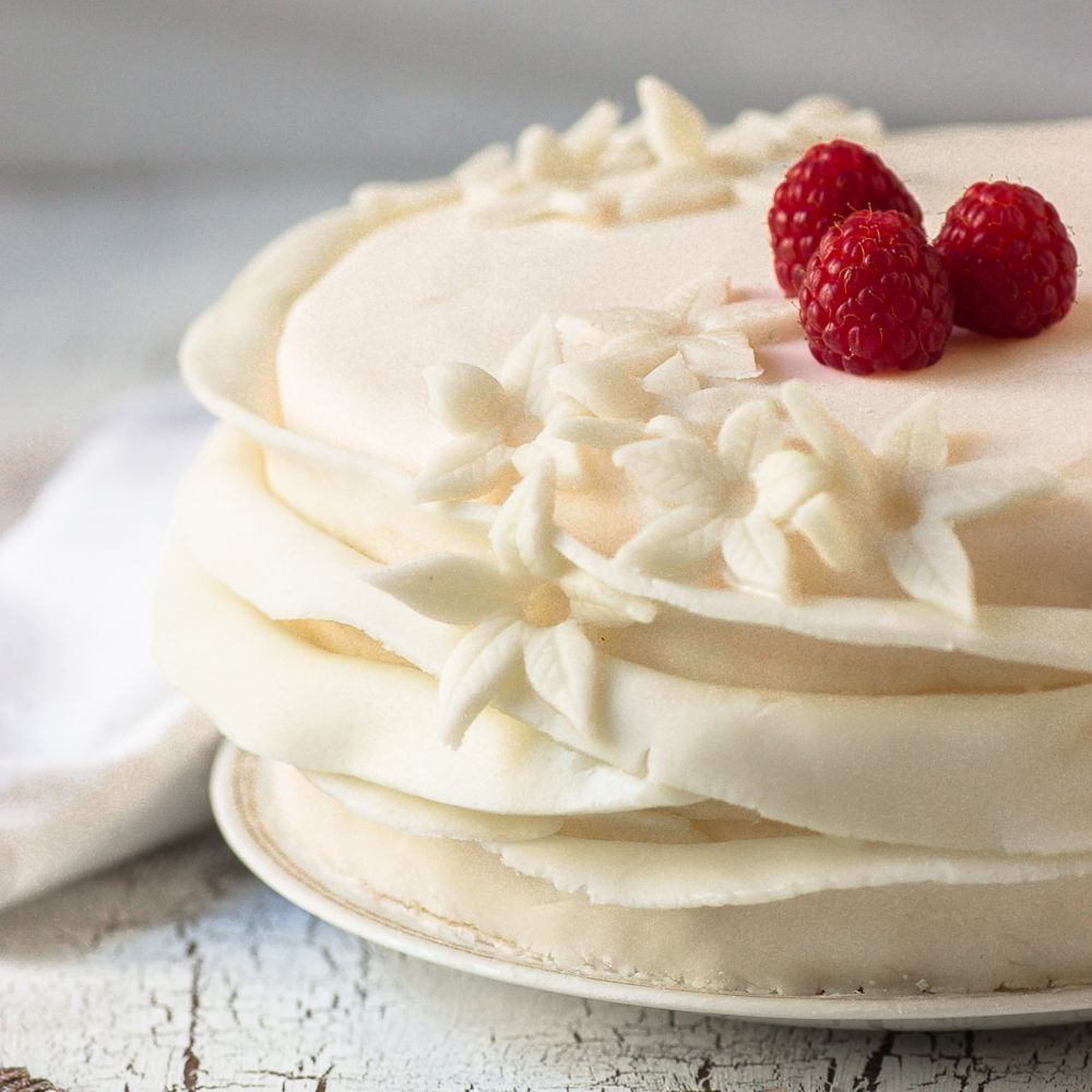 Rezeptbild: Himbeer-Fondant-Kuchen
