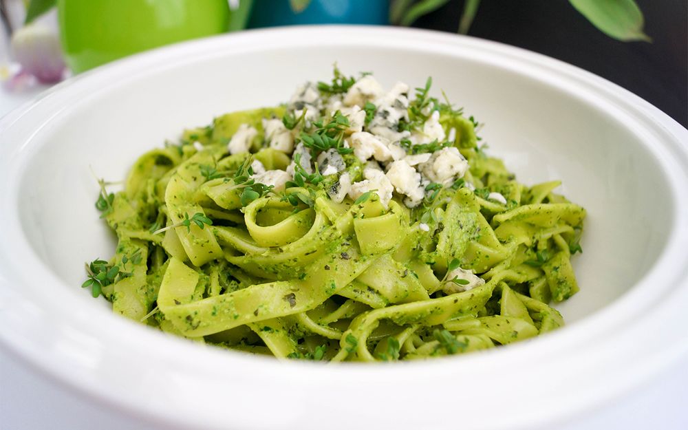 Rezeptbild: Tagliatelle mit Kürbiskernen und Spinat Pesto