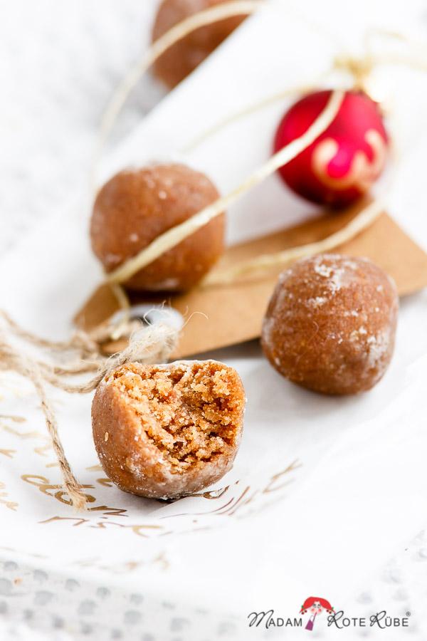 Rezeptbild: Marzipan-Zimtwaffel-Pralinen – vom leckeren Krümel zur süßen Marzipankartoffel