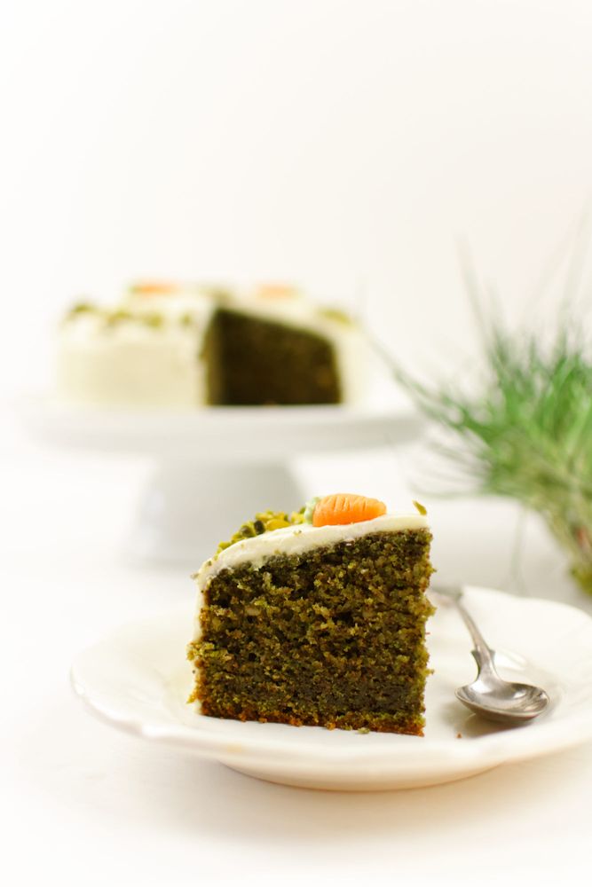 Rezeptbild: Grüne Ostertorte mit Frischkäsefrosting