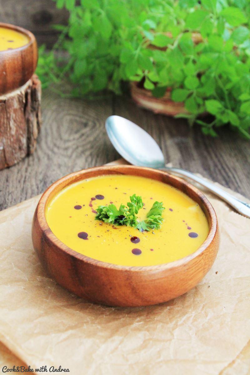 Rezeptbild: Klassische Kürbissuppe [vegan]