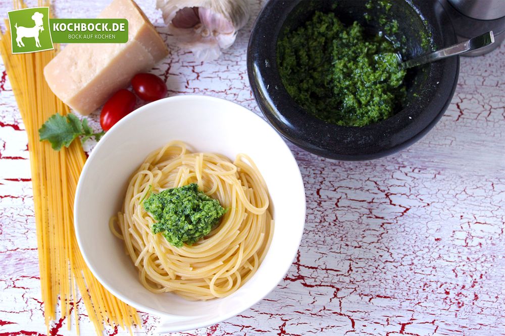 Rezeptbild: Radieschenblätter Pesto