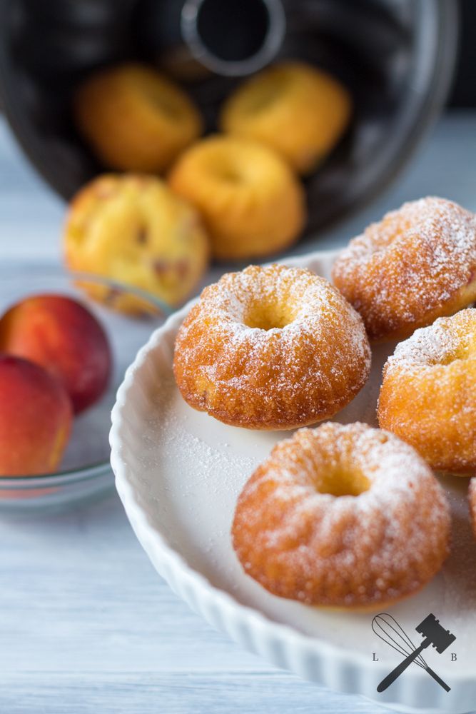 Rezeptbild: Mini Nektarinen Guglhupf