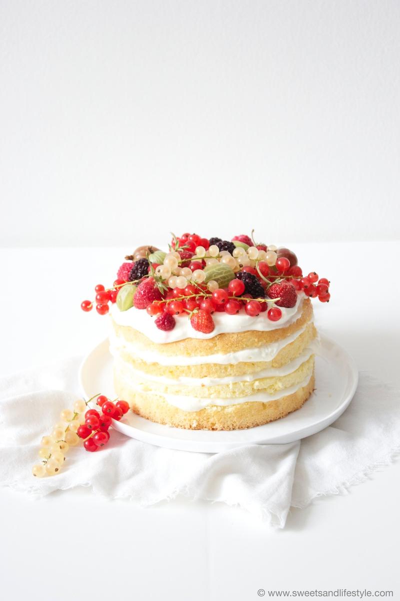 Rezeptbild: Naked Cake mit Beeren
