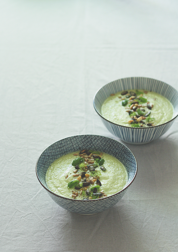 Rezeptbild: Kalte Avocado-Gurkensuppe mit Fenchel